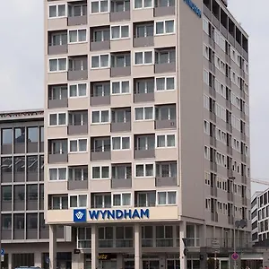 Wyndham Otel Köln